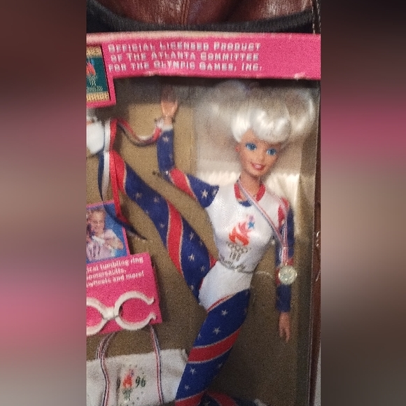 Vintage Barbie- 1996 MATTEL Olympic Gymnast - Atlanta still in box - Picture 2 of 10